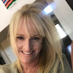 Meet your Posher, Suzanne